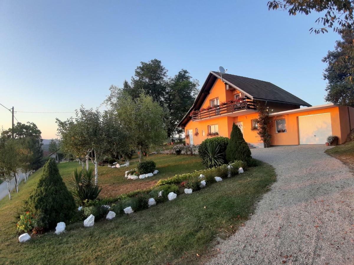 Apartamento House Jelena&Marija Rakovica Exterior foto