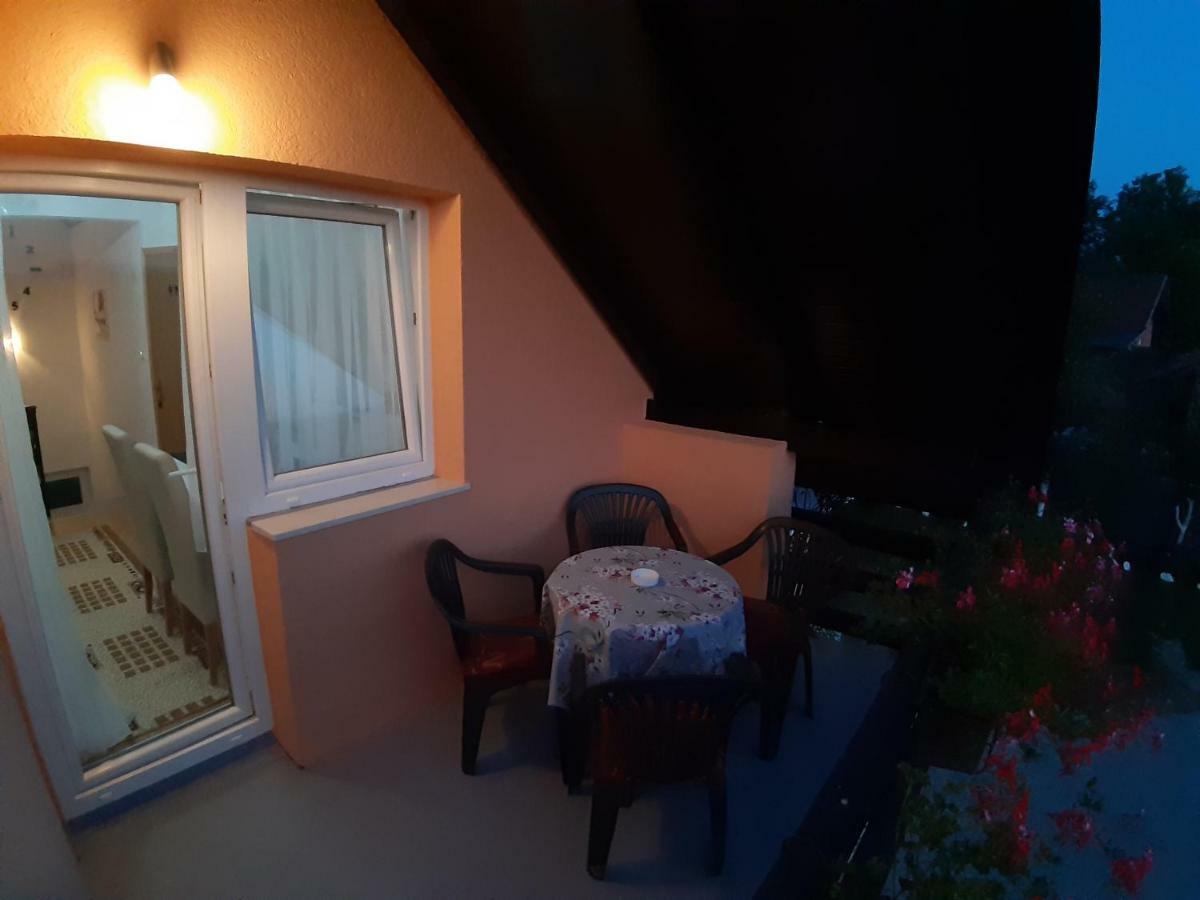 Apartamento House Jelena&Marija Rakovica Exterior foto